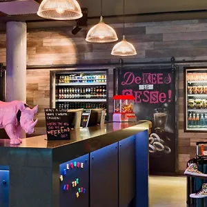 Hotel Moxy Frankfurt East ***